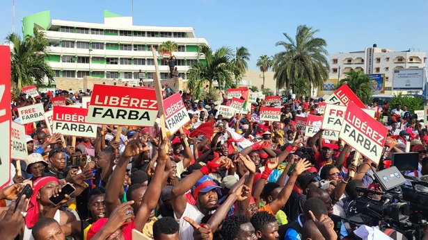 Mobilisation à Dakar : les partisans de Farba Ngom exigent sa libération