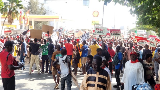 Mobilisation à Dakar : les partisans de Farba Ngom exigent sa libération Mobilisation à Dakar : les partisans de Farba Ngom exigent sa libération