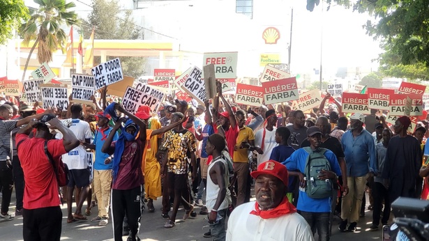 Mobilisation à Dakar : les partisans de Farba Ngom exigent sa libération Mobilisation à Dakar : les partisans de Farba Ngom exigent sa libération