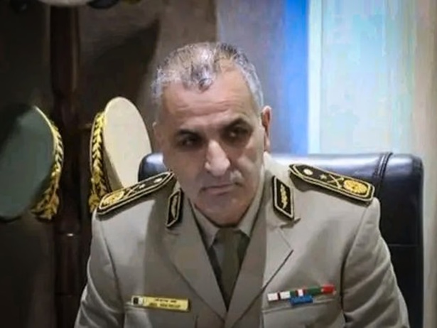 Algérie : l’ex-patron du renseignement intérieur Nacer El Djinn arrêté après un mois de cavale Algérie : l’ex-patron du renseignement intérieur Nacer El Djinn arrêté après un mois de cavale