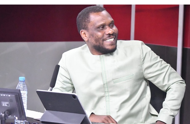 Libéré, Babacar Fall donne rendez-vous : « Demain matin sur la RFM » Libéré, Babacar Fall donne rendez-vous : « Demain matin sur la RFM »