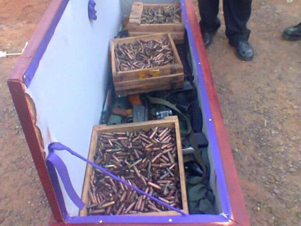 Nigéria: Un cercueil contenait des munitions de Boko Haram, entre les mains de l'armée Nigéria: Un cercueil contenait des munitions de Boko Haram, entre les mains de l'armée