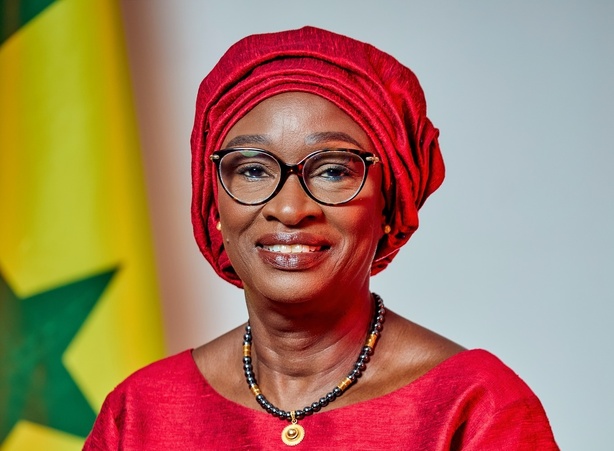 Primature : Yassine Fall succède temporairement à Ousmane Sonko, dans un climat tendu