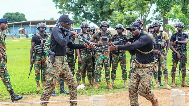 Ghana : une bousculade lors d’un recrutement militaire fait six morts à Accra Ghana : une bousculade lors d’un recrutement militaire fait six morts à Accra