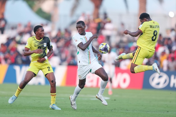 Le Sénégal quitte le Mondial U17 : les Lionceaux surpris et battus par l’Ouganda Le Sénégal quitte le Mondial U17 : les Lionceaux surpris et battus par l’Ouganda