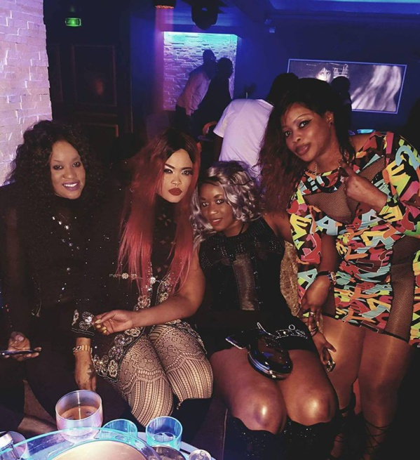 Photos: Déesse Major fait la noce à Paris ! Photos: Déesse Major fait la noce à Paris !