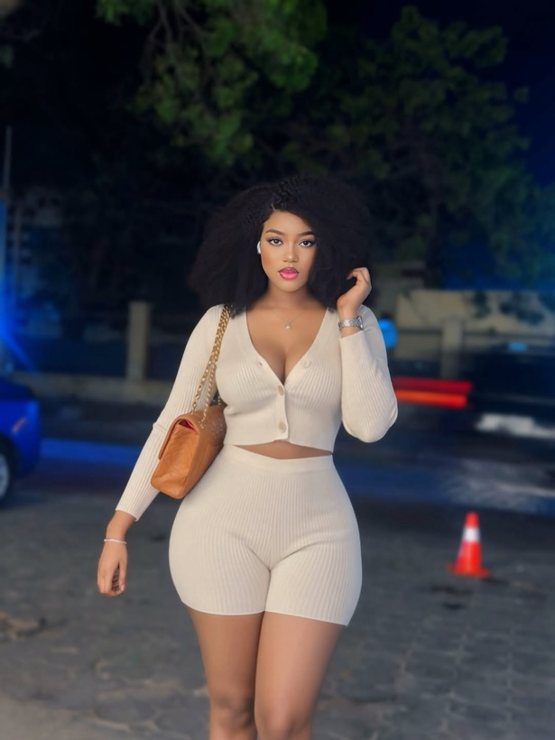 Style, identité et influence : Molly Fatimah s’impose dans la sphère lifestyle Style, identité et influence : Molly Fatimah s’impose dans la sphère lifestyle