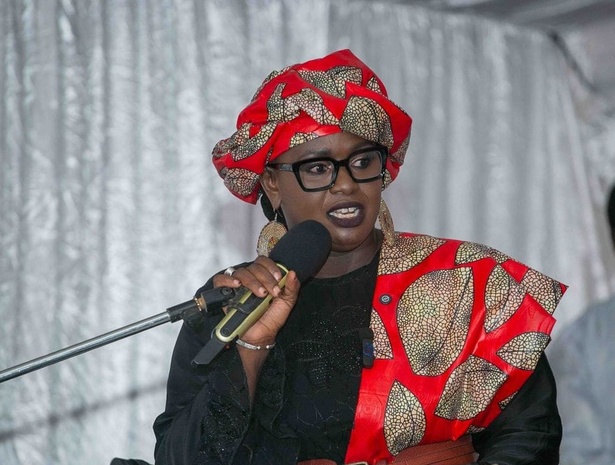 « Vide, fade, sans courage » : Khadija Mahécor Diouf attaque le communiqué du BPN de Pastef « Vide, fade, sans courage » : Khadija Mahécor Diouf attaque le communiqué du BPN de Pastef
