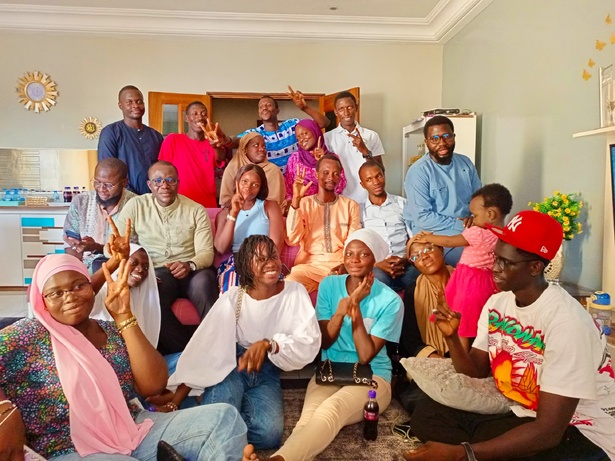 Dîner de Gala à Yeumbeul : l’AEEOM mobilise la jeunesse de Mandégane pour soutenir ses projets sociaux Dîner de Gala à Yeumbeul : l’AEEOM mobilise la jeunesse de Mandégane pour soutenir ses projets sociaux