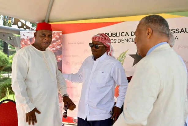 Bissau : une rencontre secrète entre Embaló et le général Sékouba Konaté, l’opposition sonne l’alerte Bissau : une rencontre secrète entre Embaló et le général Sékouba Konaté, l’opposition sonne l’alerte