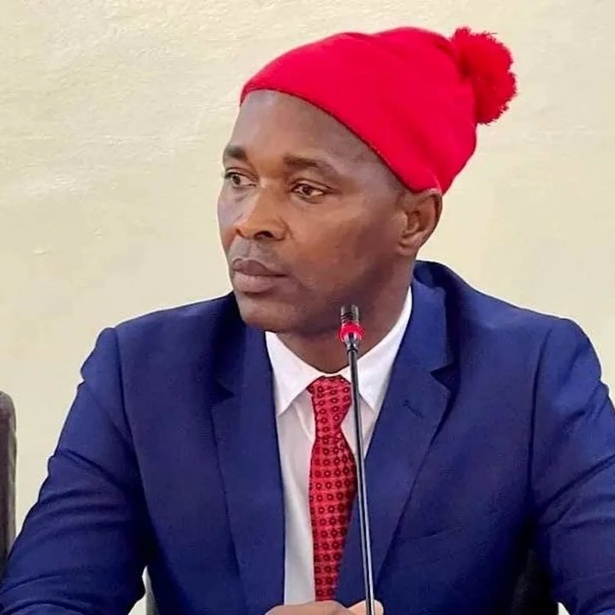 Non, Fernando Dias n’est pas à Ziguinchor mais plutôt à l’ambassade... Non, Fernando Dias n’est pas à Ziguinchor mais plutôt à l’ambassade...