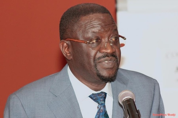 L’homme d'Etat a l'épreuve de la démocratie :14 principes pour une conscience politique responsable. (Par Dr.Papa Abdoulaye Seck) L’homme d'Etat a l'épreuve de la démocratie :14 principes pour une conscience politique responsable. (Par Dr.Papa Abdoulaye Seck)