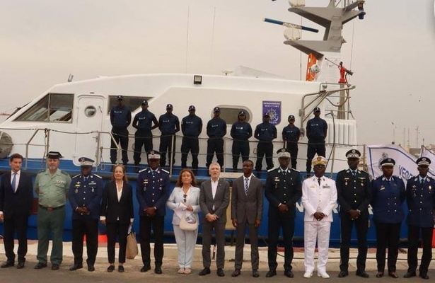 Coopération Sénégal–Espagne : deux vedettes pour traquer les migrants illégaux et leurs passeurs Coopération Sénégal–Espagne : deux vedettes pour traquer les migrants illégaux et leurs passeurs