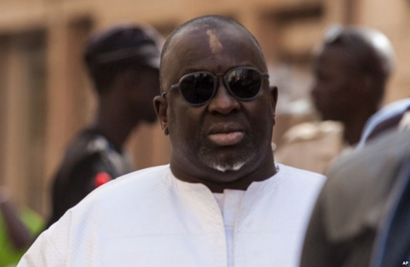 Dopage russe, pots-de-vin et parrainages : le dossier Papa Massata Diack de nouveau sur la table Dopage russe, pots-de-vin et parrainages : le dossier Papa Massata Diack de nouveau sur la table