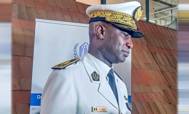 Armée : Le Vice-amiral Oumar Wade nommé CEMGA Armée : Le Vice-amiral Oumar Wade nommé CEMGA