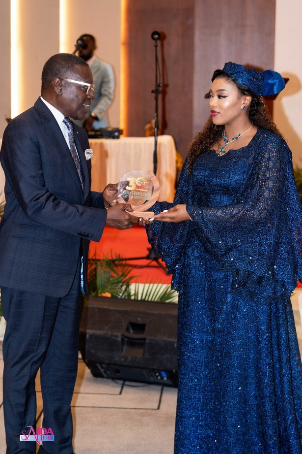 À Brazzaville, Sokhna Aïda Diallo Thioune honorée à la 30ᵉ session des Vendredis de Carrefour À Brazzaville, Sokhna Aïda Diallo Thioune honorée à la 30ᵉ session des Vendredis de Carrefour