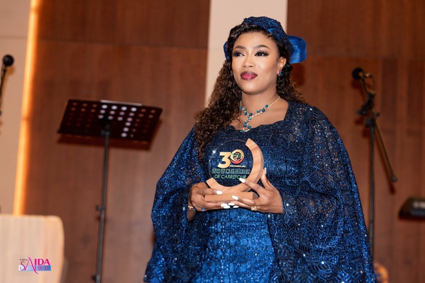 À Brazzaville, Sokhna Aïda Diallo Thioune honorée à la 30ᵉ session des Vendredis de Carrefour À Brazzaville, Sokhna Aïda Diallo Thioune honorée à la 30ᵉ session des Vendredis de Carrefour