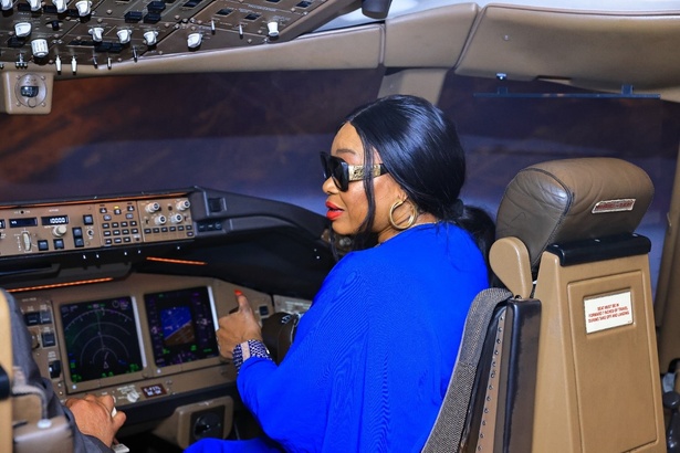 Ethiopian Airlines : la diva Oumou Sangaré aux commandes Ethiopian Airlines : la diva Oumou Sangaré aux commandes