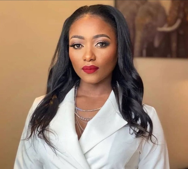 Média : Fatim O' parle de ses 25 ans de carrière