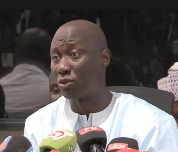 Diffamation : 1 milliard de FCFA réclamé à Dame Mbodj, procès renvoyés Diffamation : 1 milliard de FCFA réclamé à Dame Mbodj, procès renvoyés