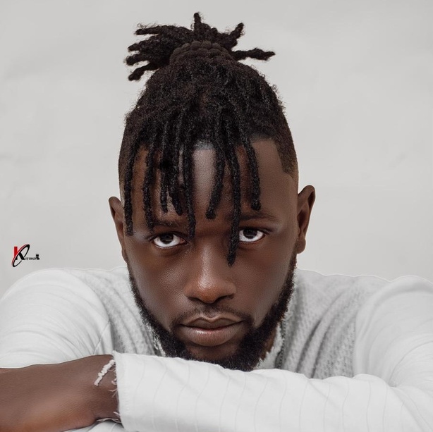 LEBA, entre racines joola et rap moderne : le parcours d’un artiste en pleine ascension (PORTRAIT)