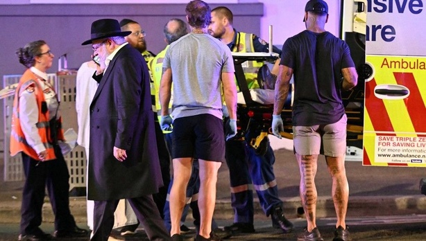 Australie : au moins 11 morts dans une attaque terroriste sur la plage de Bondi à Sydney Australie : au moins 11 morts dans une attaque terroriste sur la plage de Bondi à Sydney