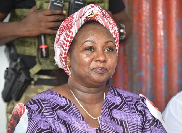 Jet venu de Bissau : 5 millions d’euros saisis à Lisbonne, l’épouse d’Embaló à bord Jet venu de Bissau : 5 millions d’euros saisis à Lisbonne, l’épouse d’Embaló à bord