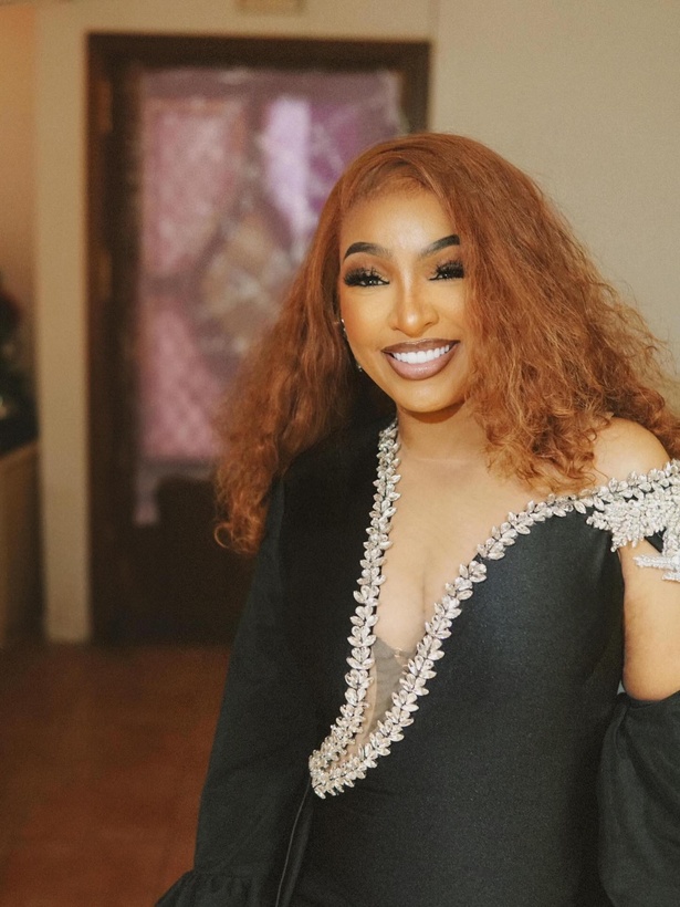 Musique : Viviane annonce les dates de "sa December Tour"