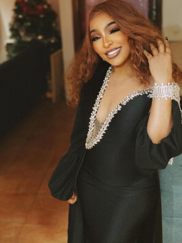 Musique : Viviane annonce les dates de "sa December Tour"