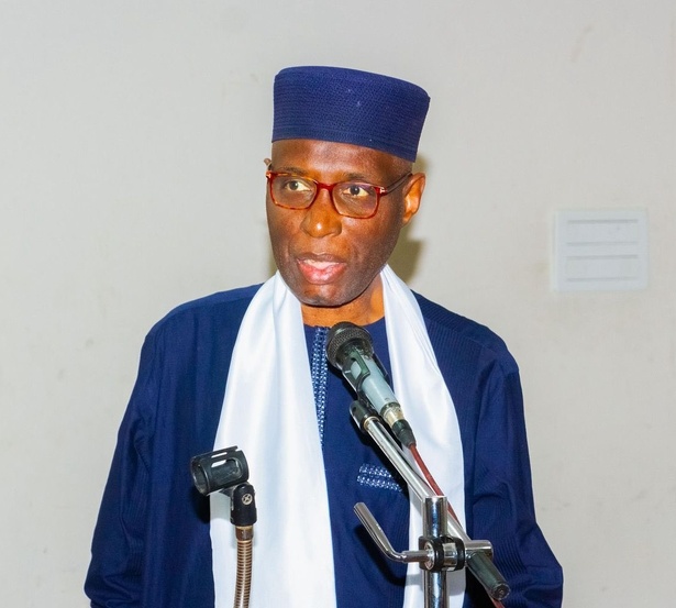 Mamadou Ly : l’homme de l’ombre qui éclaire le Sénégal à travers Ma Revue de Presse Mamadou Ly : l’homme de l’ombre qui éclaire le Sénégal à travers Ma Revue de Presse