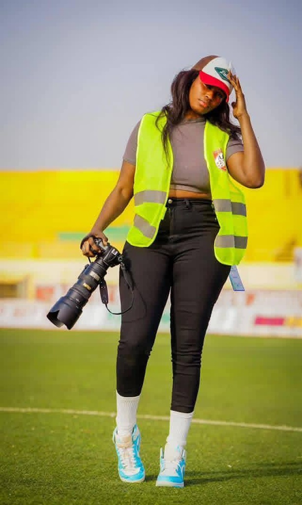 CAN au Maroc : Amina Fall, la photographe sénégalaise qui capte tous les regards