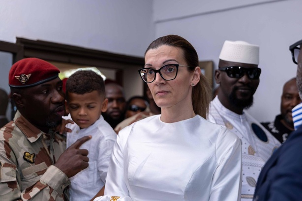 Lauriane Doumbouya , de gendarme française à la Première Dame de Guinée