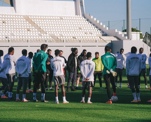 Bafétimbi Gomis au chevet des Lions : « J’ai vu un groupe uni, concentré, porté par un management exigeant » Bafétimbi Gomis au chevet des Lions : « J’ai vu un groupe uni, concentré, porté par un management exigeant »