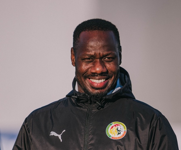 Jeu, maîtrise et humilité : la méthode Pape Thiaw Jeu, maîtrise et humilité : la méthode Pape Thiaw