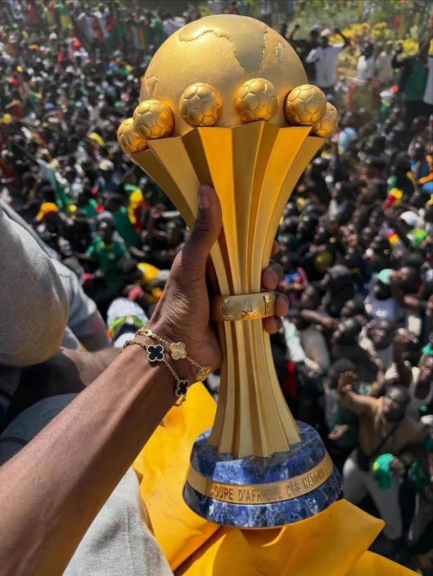 CAN-2025 : le Sénégal célèbre ses héros, Dakar submergée par la ferveur populaire