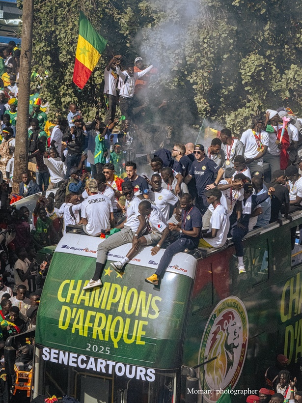 CAN-2025 : le Sénégal célèbre ses héros, Dakar submergée par la ferveur populaire