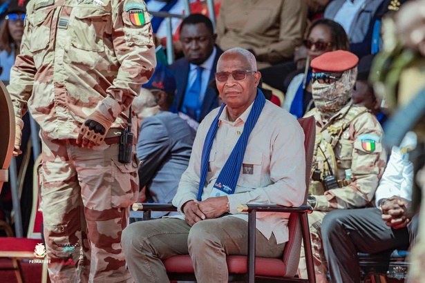 Guinée : Amadou Oury Bah reconduit Premier ministre Guinée : Amadou Oury Bah reconduit Premier ministre