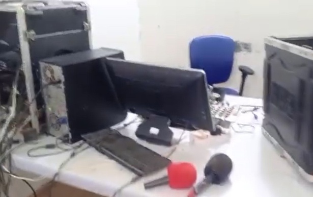 Bignona : un ancien militaire saccage les locaux de la radio « Awagna FM » Bignona : un ancien militaire saccage les locaux de la radio « Awagna FM »