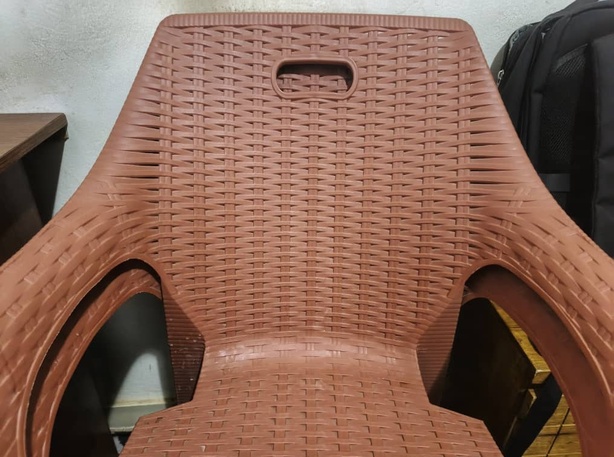 Rufisque : un escroc arrêté pour le vol de 2 388 chaises Rufisque : un escroc arrêté pour le vol de 2 388 chaises