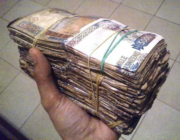 Franc guinéen affaibli : l’option FCFA de nouveau évoquée Franc guinéen affaibli : l’option FCFA de nouveau évoquée