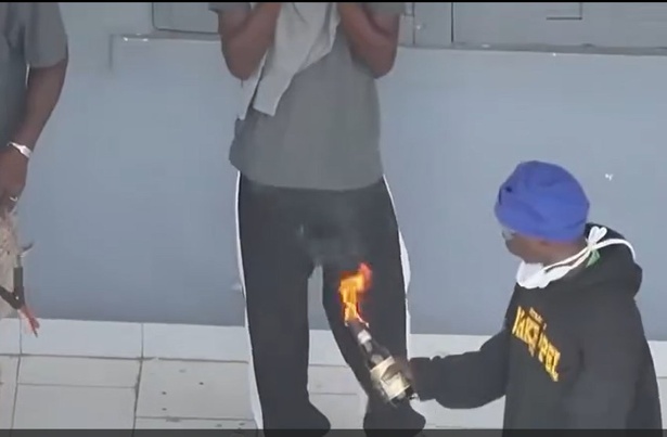 Violences à l’Ucad : la Sûreté urbaine remonte la piste d’une manipulation politique Violences à l’Ucad : la Sûreté urbaine remonte la piste d’une manipulation politique