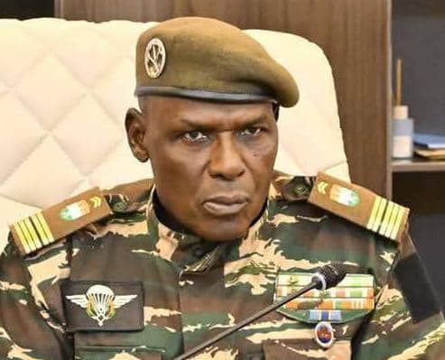 Niger : le général Amadou Ibro appelle à se préparer à une « guerre avec la France »