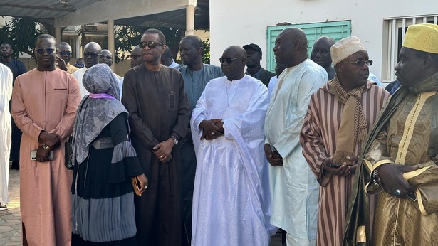 Levée du corps de George Dethie Diop : vive émotion à l’hôpital Fann (vidéo)