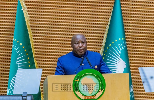 Union africaine : Évariste Ndayishimiye appelle à la fin des ingérences étrangères sur le continent Union africaine : Évariste Ndayishimiye appelle à la fin des ingérences étrangères sur le continent