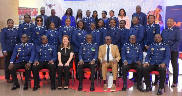 Renforcement des capacités : des cadres féminins de la Gendarmerie formées au leadership et à la communication stratégique Renforcement des capacités : des cadres féminins de la Gendarmerie formées au leadership et à la communication stratégique