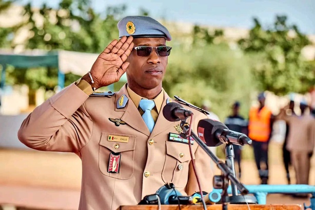 Qui est le Colonel Mamadou Yaya Diallo, nouveau commandant de l’ENSOA ? Qui est le Colonel Mamadou Yaya Diallo, nouveau commandant de l’ENSOA ?