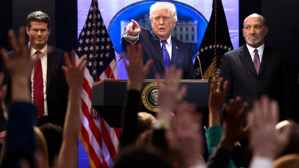 États-Unis: Donald Trump annonce faire passer ses nouveaux droits de douane mondiaux de 10% à 15% États-Unis: Donald Trump annonce faire passer ses nouveaux droits de douane mondiaux de 10% à 15%