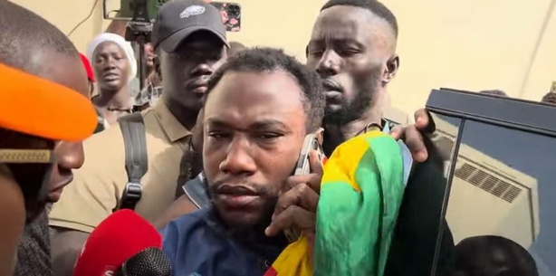 Offense au Chef de l’État : Azoura Fall présente ses excuses Offense au Chef de l’État : Azoura Fall présente ses excuses