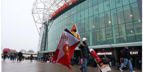 Urgent: Le Stade Old Trafford évacué, le match Manchester-Bournemouth annulé Urgent: Le Stade Old Trafford évacué, le match Manchester-Bournemouth annulé