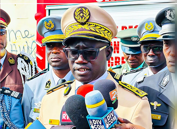 Saint-Louis : le Gouverneur dément toute implantation mauritanienne en territoire sénégalais et appelle au calme